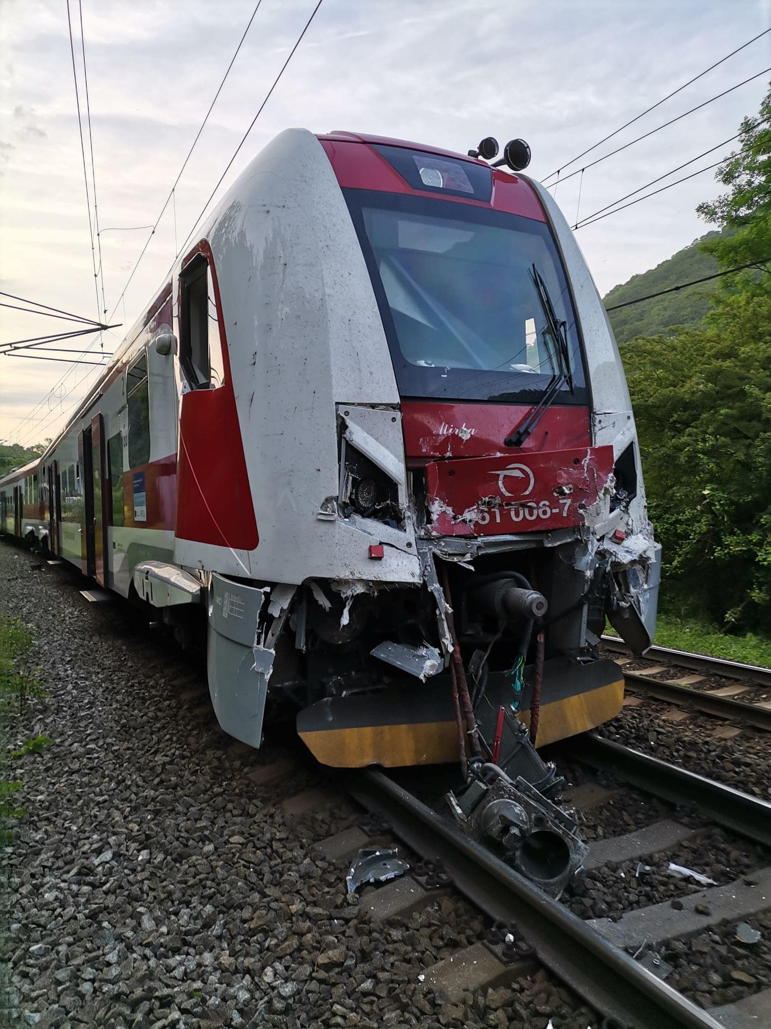 K nehode došlo na trati medzi Varínom a Vrútkami. 