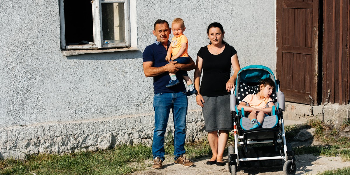 Ekipa Katarzyny Dowbor wyremontowała dom pani Wioletty i pana Rafała. 