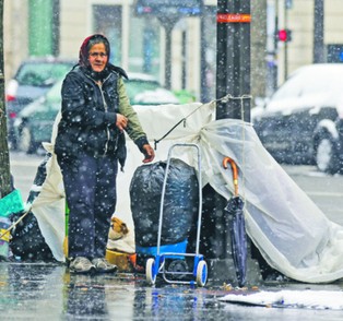 Cięcia, oszczędności, zaciskanie pasa? Rządy już dawno nie były tak rozrzutne