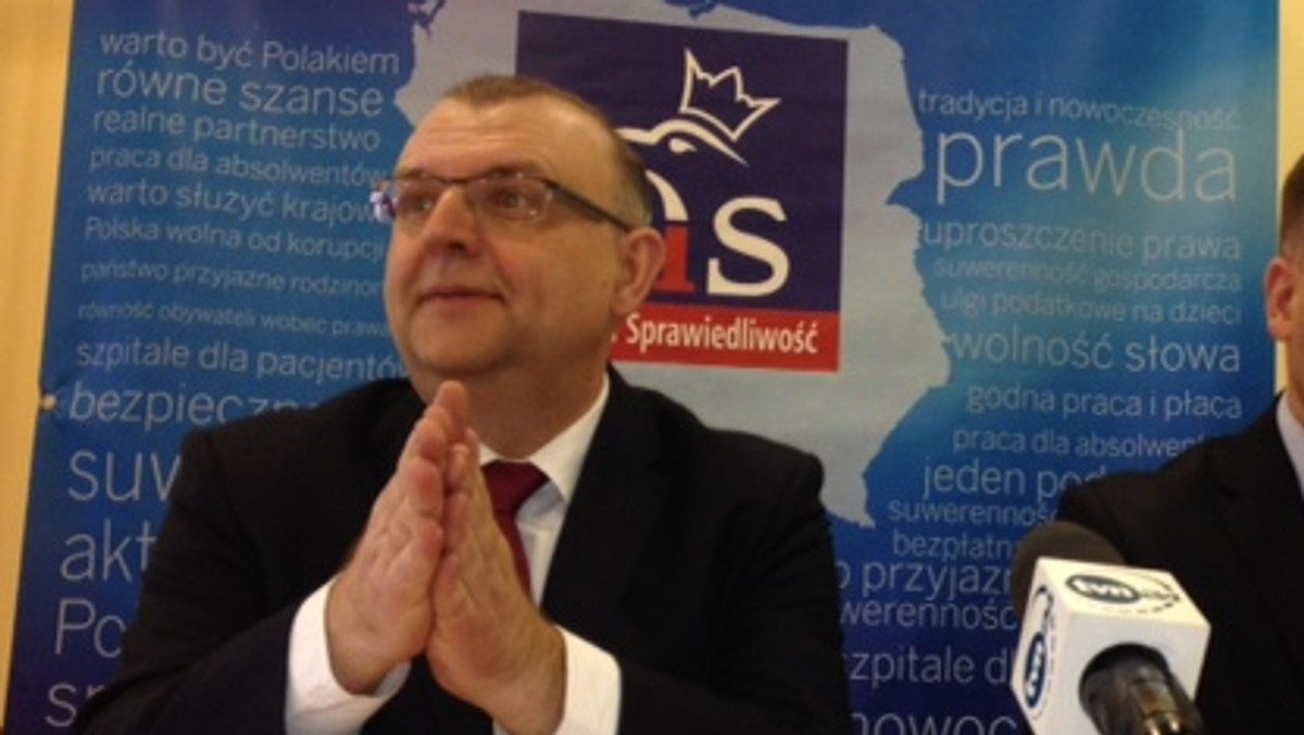 Kazimierz Ujazdowski (PiS) zadeklarował, że jeśli zostanie wybrany do PE, jednym z jego celów będzie poprawa kontaktów między polskimi europosłami a Sejmem i rządem oraz praca na rzecz tego, by obywatele UE mieli możliwość szerokiego korzystania ze swoich praw.