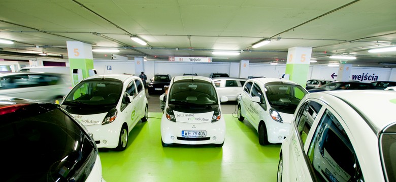 Rząd dostanie ponad 500 elektrycznych aut! Prosto z Japonii