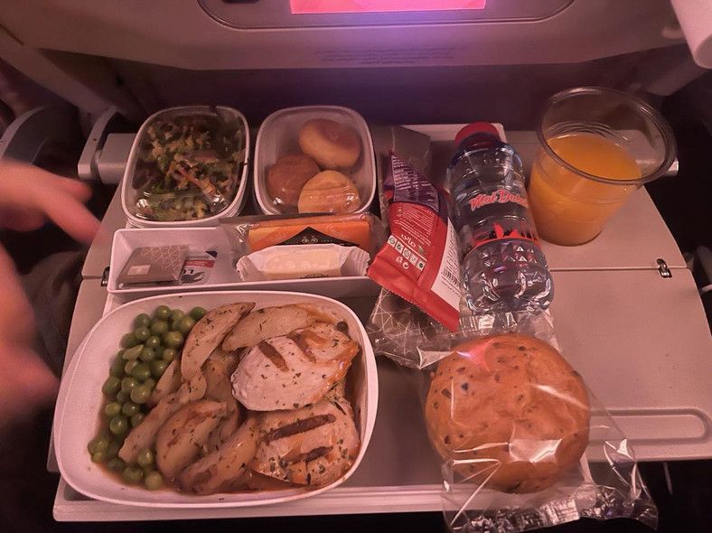 Obiad w liniach lotniczych Emirates