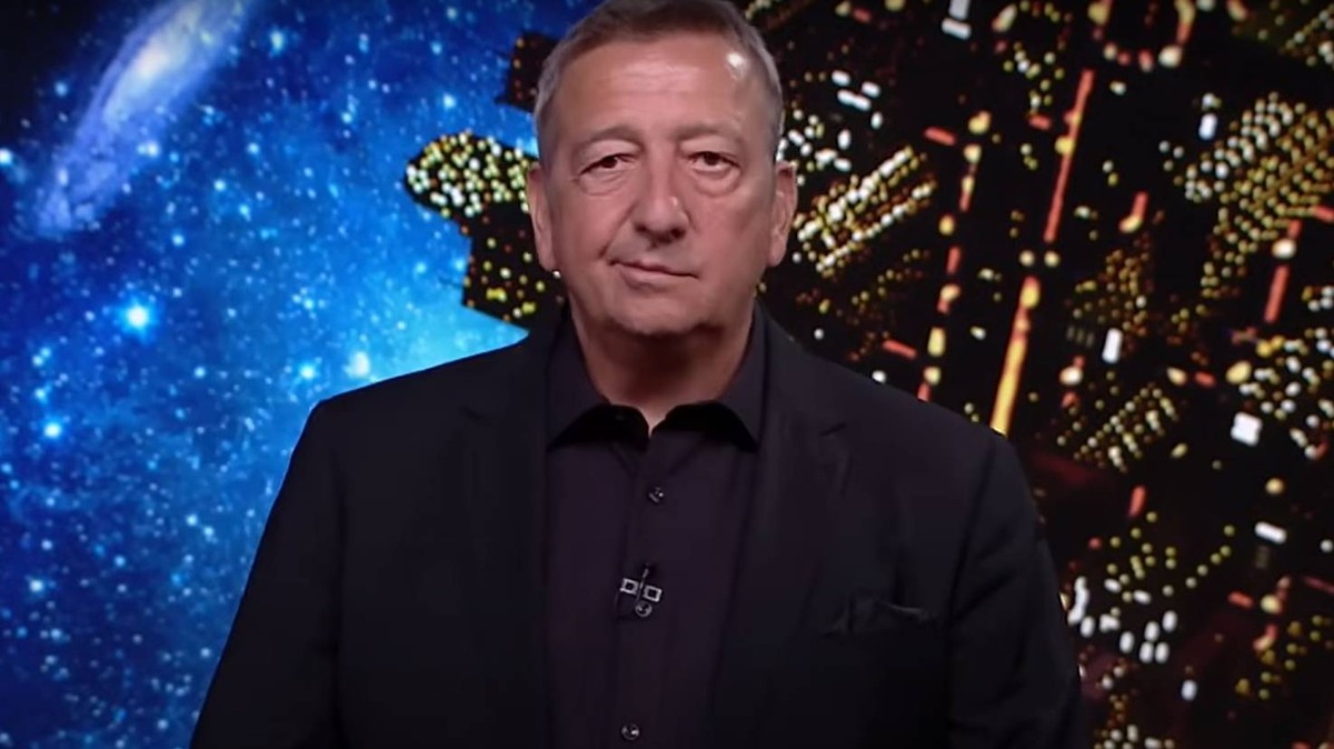 Lebénult Bayer Zsolt fél arca – videó