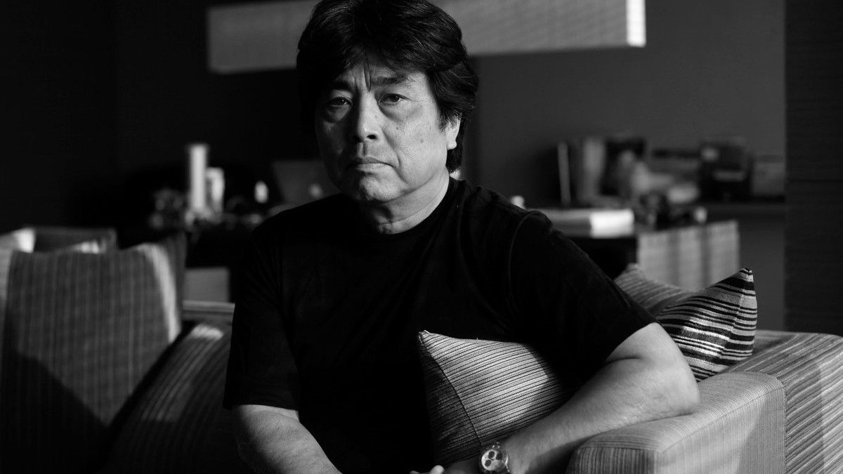 Imagine Stire Scriitorul japonez Ryu Murakami a murit la 74 de ani. Romanele sale despre sex, droguri, alienare și violență au fost traduse în întreaga lume | 2review.ro