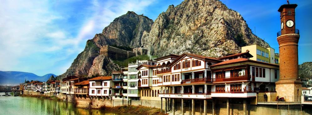 Amasya, niezwykle urokliwe miasto. Położona daleko od tureckiego wybrzeża, ale jest warta zobaczenia.