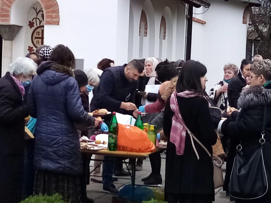 Kako je izgledala bolnička slava ispred crkve u krugu bolnice