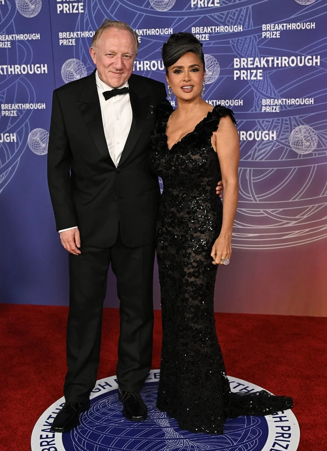 Salma Hajek sa mužem