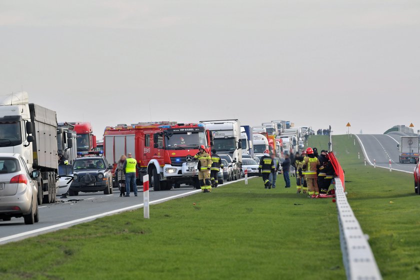 Tragedia w Lubicach. Nie żyją cztery osoby