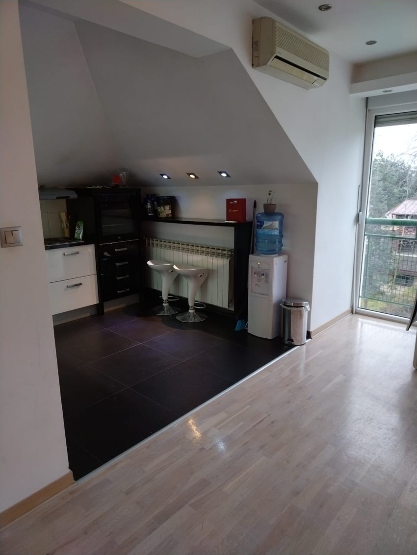 Adam Davenport stan - pokazao kako izgleda oaza mira