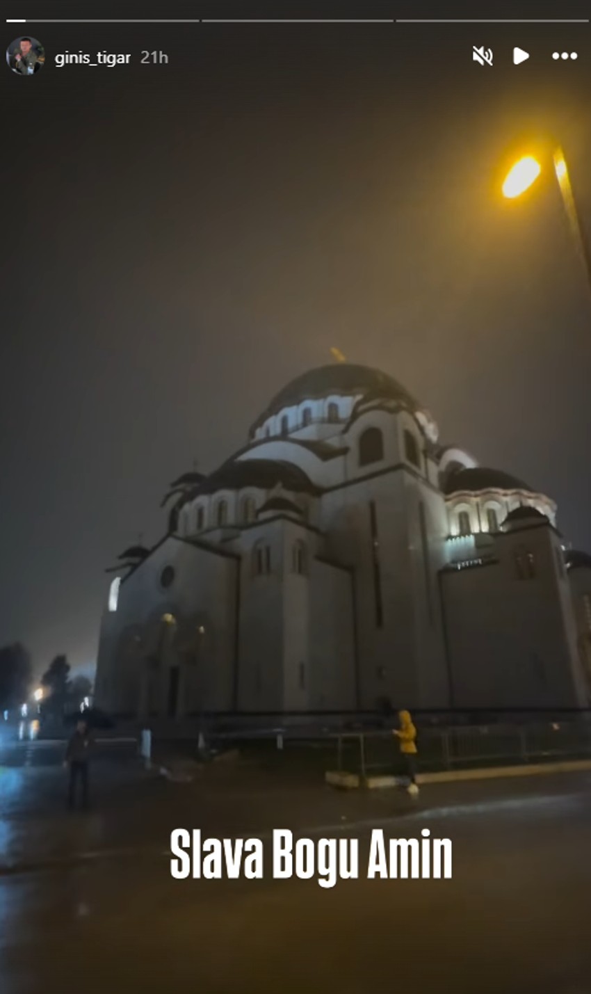 Dečko Jovane Jeremić obilazi svetinju