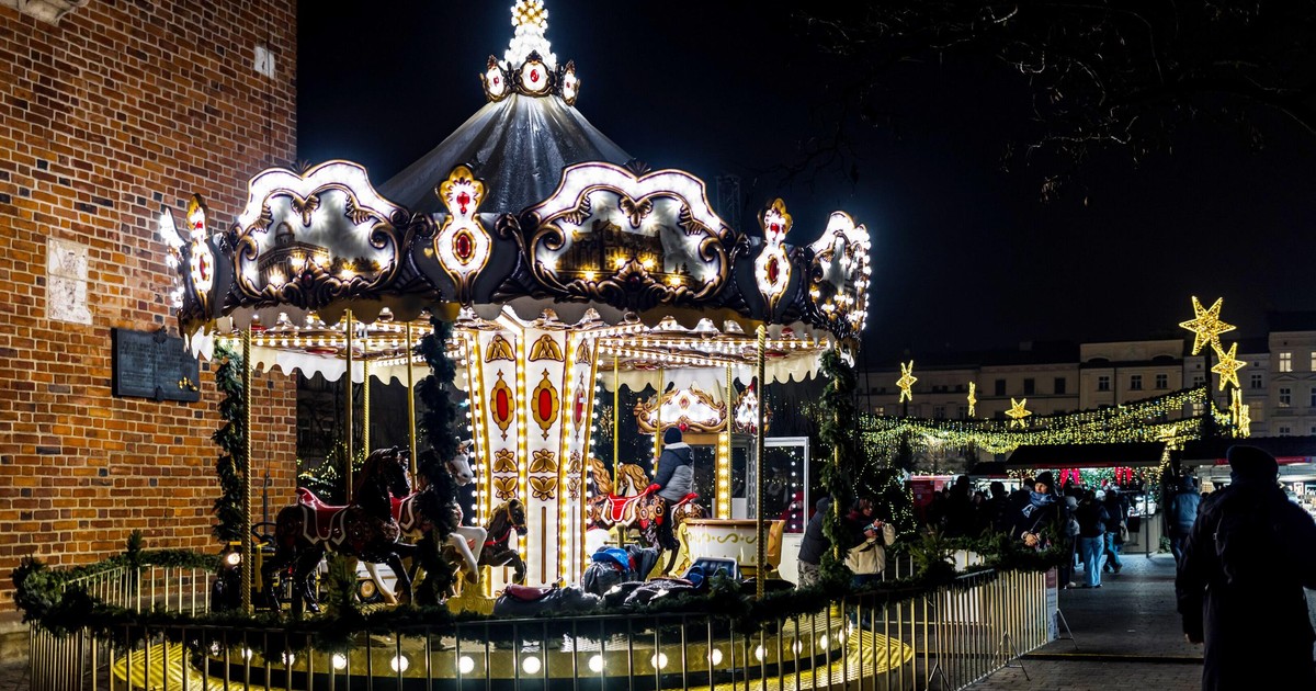 Odwiedź jarmarki świąteczne. Mikołaj puka do drzwi...