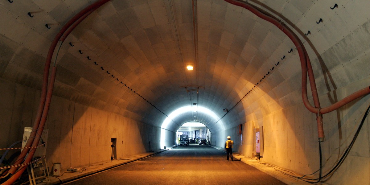 TUNEL POD MARTWA WISLA