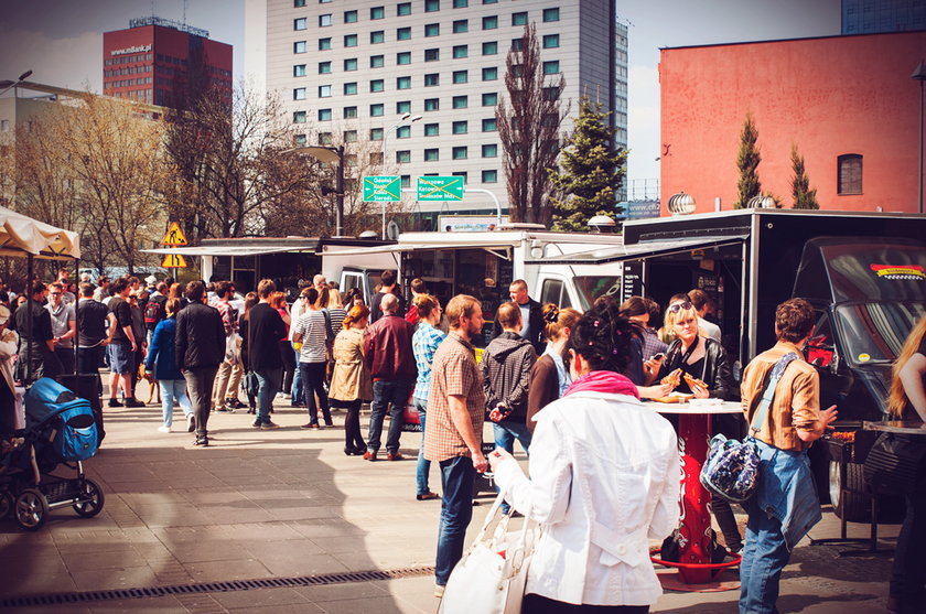 Food trucki przed Galerią Łódzką