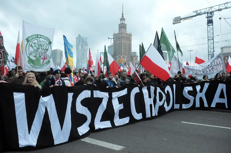 Młodzież Wszechpolska na czele Marszu Niepodległości w Warszawie