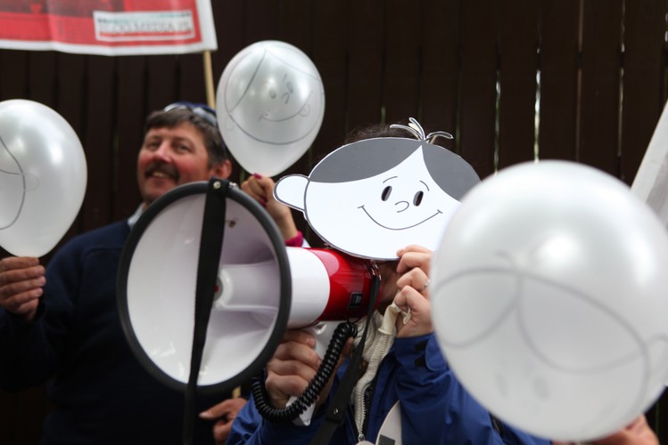 Protest przed domem Lecha Wałęsy