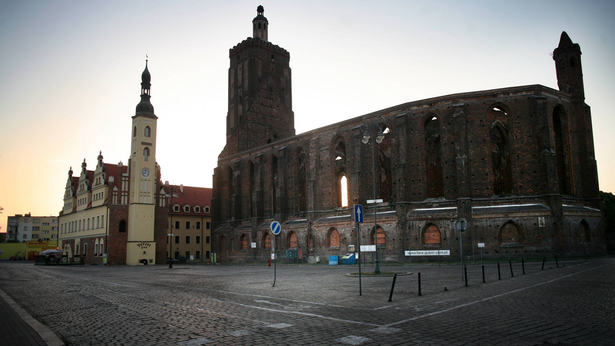 Biuro projektowe z Wrocławia wygrało konkurs na opracowanie koncepcji renowacji gotyckiej fary w Gubinie. Władze tego miasta chcą, aby fara pełniła funkcję centrum kultury, sali koncertowej i miejsca spotkań polsko-niemieckich.