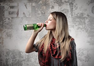 220917_alkohol-foto-02-public-shutterstock