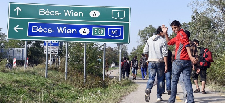 Niemiecki minister: Trzeba podjąć działania, by powstrzymać napływ imigrantów