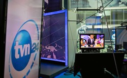 Lex TVN wchodzi bocznymi drzwiami