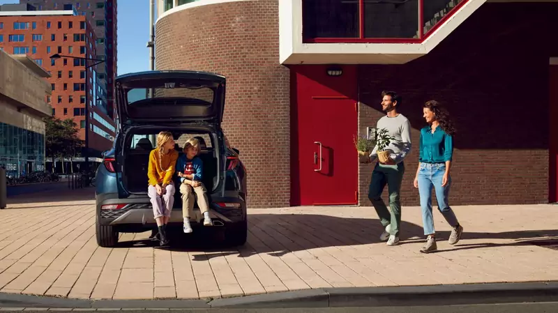 Nowy Hyundai Tucson Hybrid - SUV dla całej rodziny / Materiały prasowe