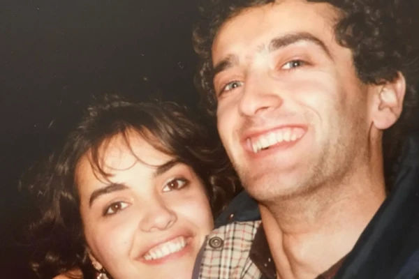 Vera iz Prištine udala se za Albanca i rodila NAJPOZNATIJU ALBANKU NA SVETU: Zbog rata su 1991. izbegli sa Kosova u London, a slavna ćerka je njena SLIKA I PRILIKA
