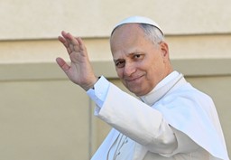 papież leon xiv nie odwiedzi polski przed 2028 rokiem. dlaczego?