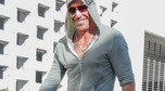 Mickey Rourke z plastrem na nosie