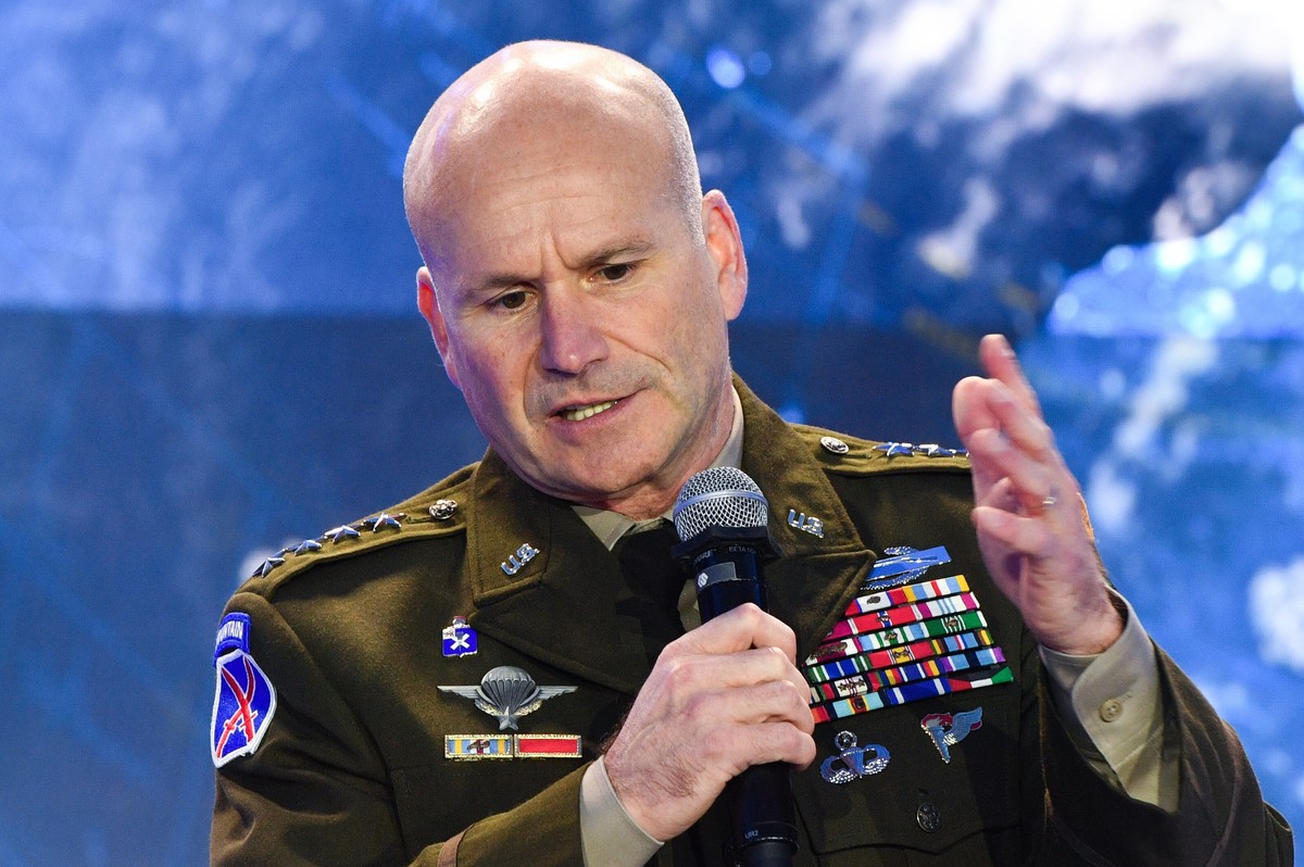 Generał Christopher Cavoli