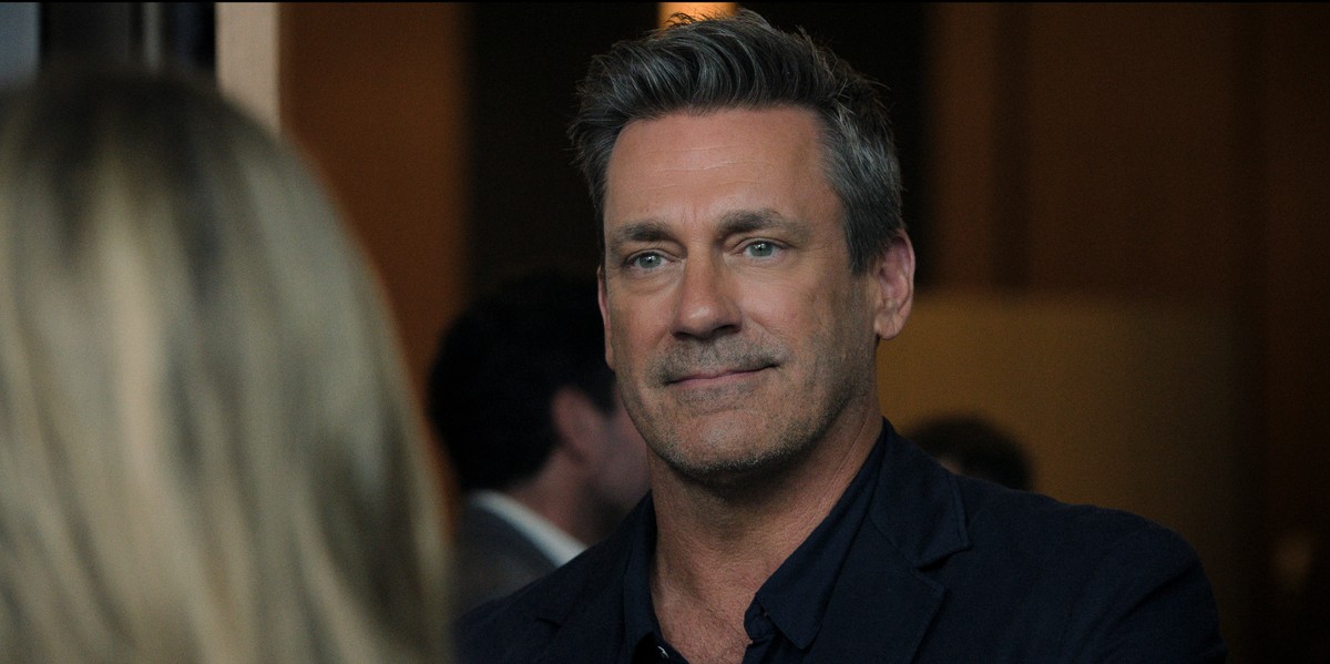 Jon Hamm w trzecim odcinku czwartego sezonu serialu "The Morning Show"