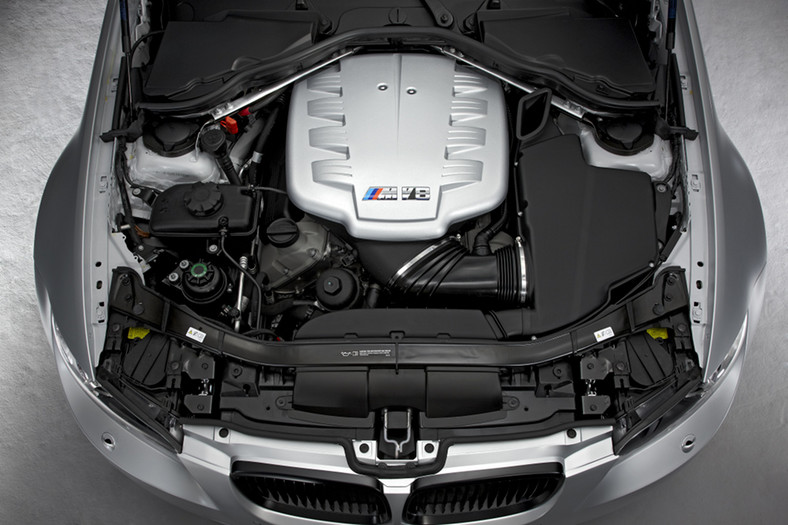 BMW M3 CRT Sedan - Lżejszy znaczy szybszy