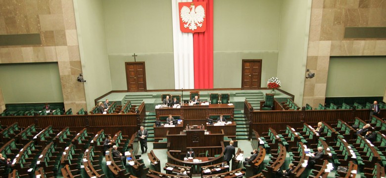 Następna kadencja tylko dla dwóch partii?