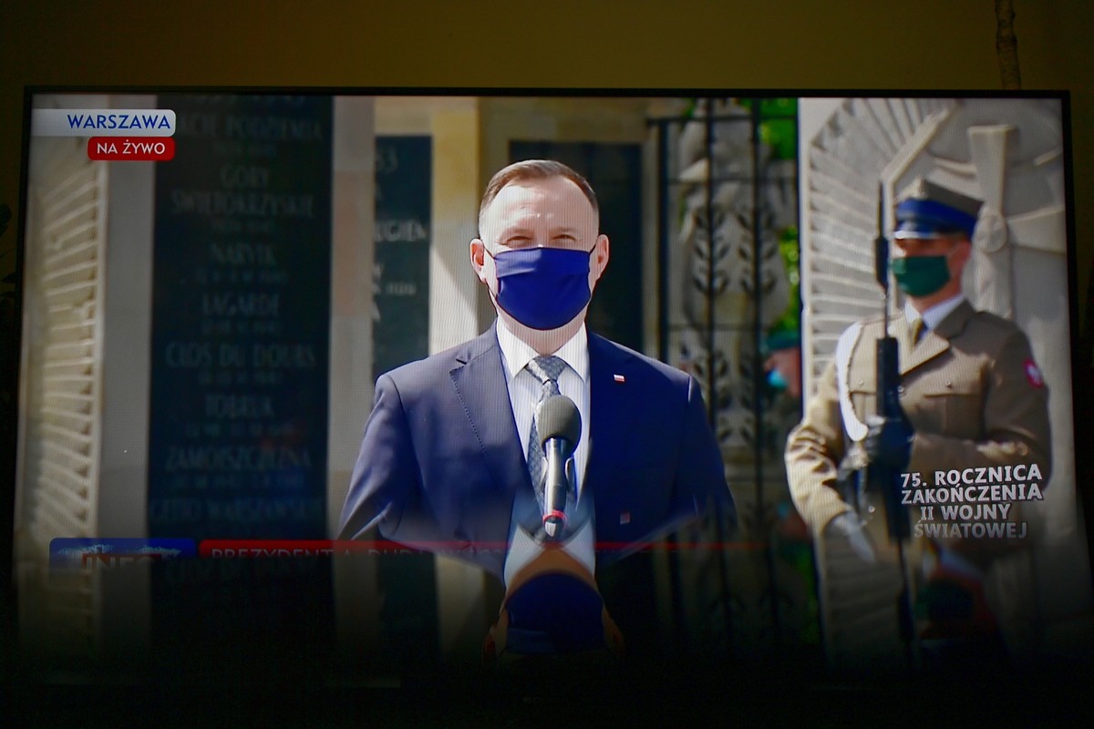 Transmisja wypowiedzi prezydenta Andrzeja Dudy przed Grobem Nieznanego Żołnierza w Warszawie