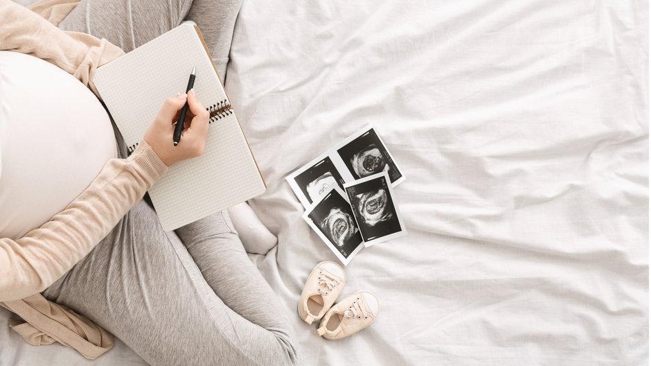 Objawy porodu – oznaki zbliżającego się rozwiązania. Jak się przygotować?