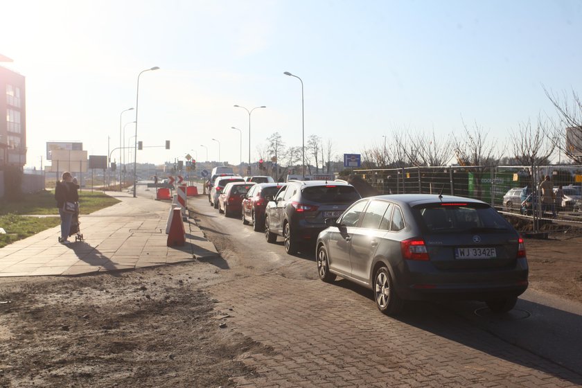 Budowa Głębockiej stanęła. Nie wiadomo, kiedy ruszy