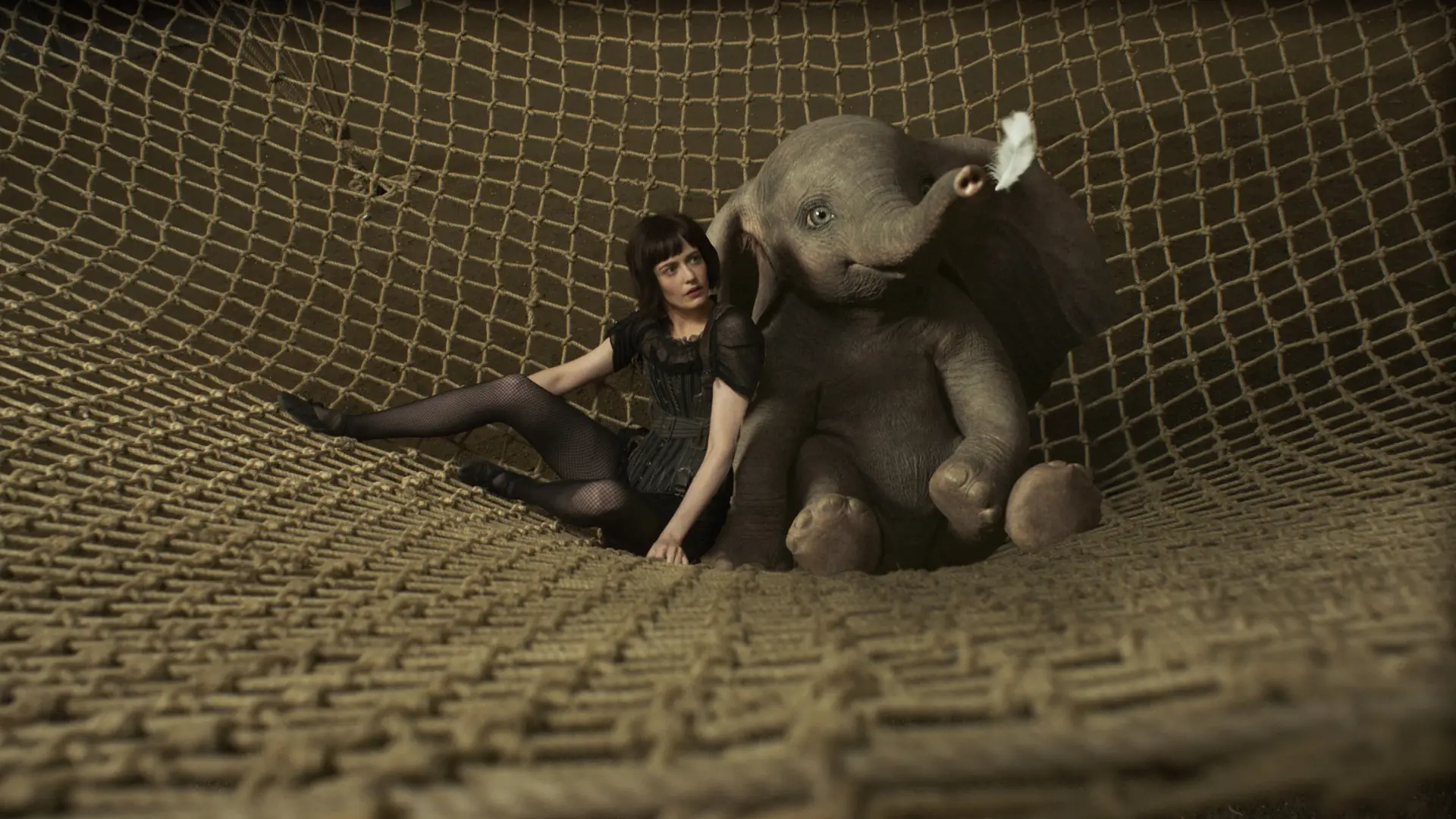 "Dumbo" byłby dobrym filmem, gdyby nie Tim Burton i gość od "Transformers"