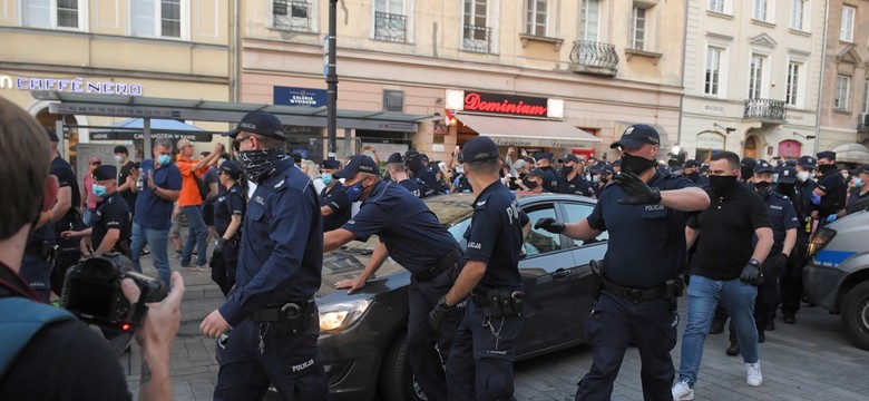 Emerytowana policjantka: Zniszczyliście zupełnie wizerunek policji. Warto być przyzwoitym