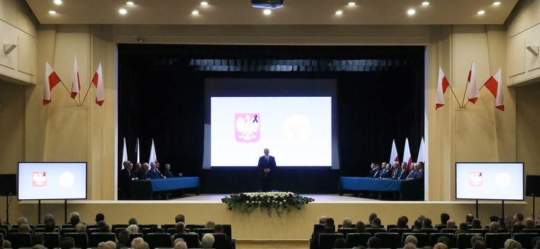 Podkomisja smoleńska: Była eksplozja w kadłubie Tu-154 [DOKUMENTACJA I MATERIAŁ FILMOWY]