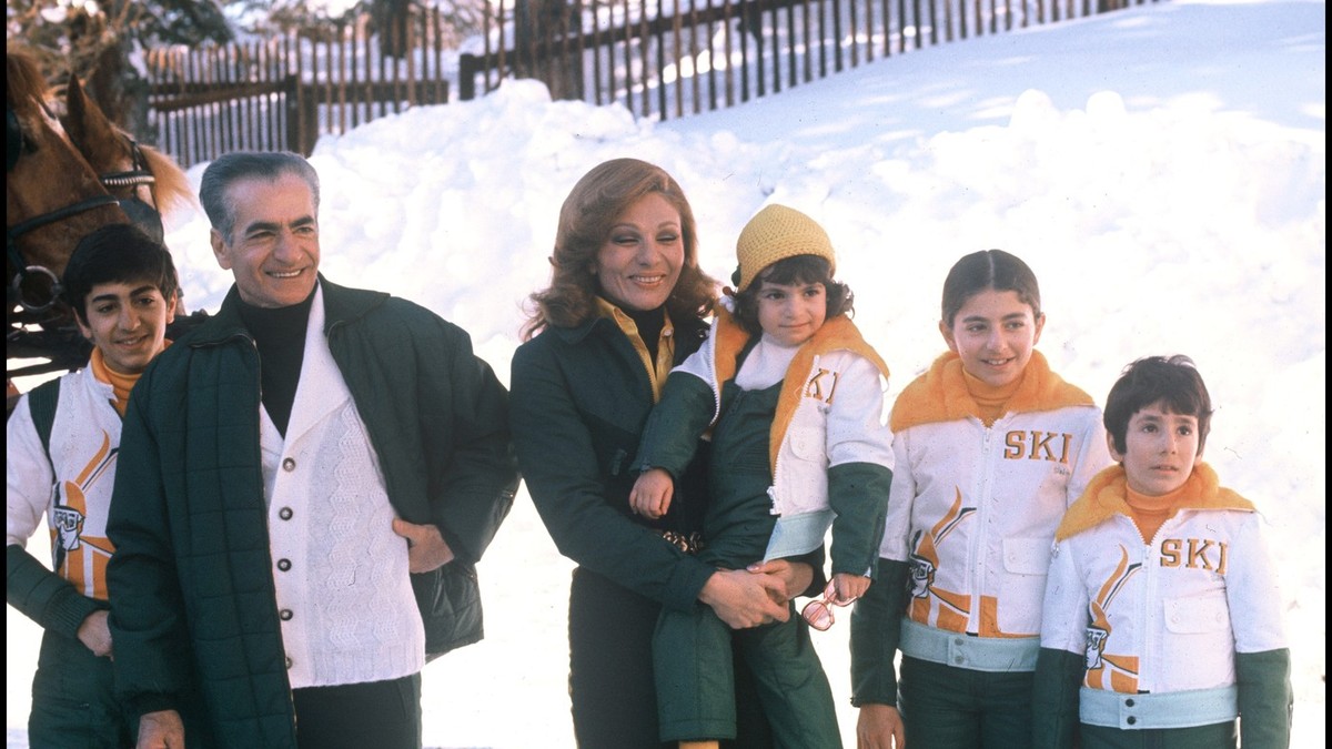 Fara i Reza Pahlavi sa decom