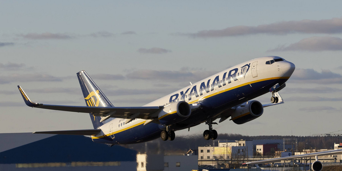 W związku z rosnącymi cenami paliw irlandzki Ryanair chce podnieść ceny biletów.  Średnio trzeba będzie płacić o 25 proc. więcej niż obecnie.