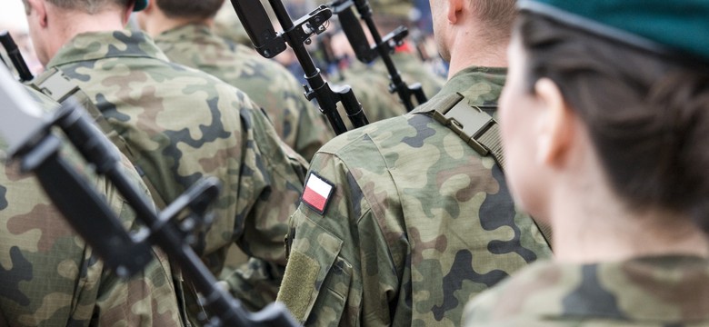Mobilizacja wisi w powietrzu? Kurierzy dostarczą wezwania. Za odmowę – bezwzględna kara