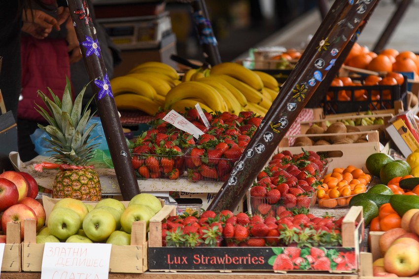 Za mesec dana na pijacama Srbije poskupeli su krompir, crni luk, jabuke i banane