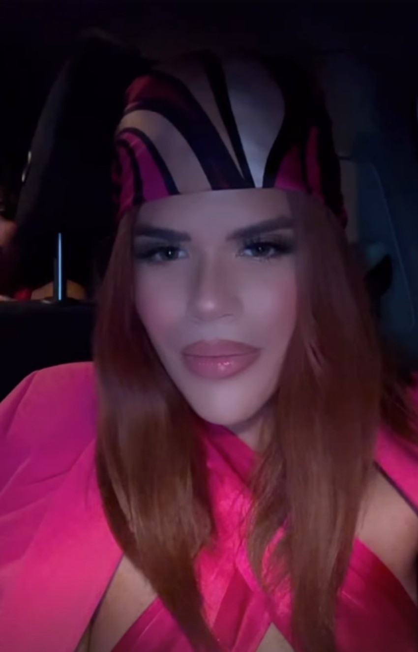 Uroš Stanić maskiran u ženu izašao u grad