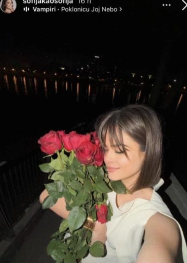 Sofija Dačić pokazala buket ruža
