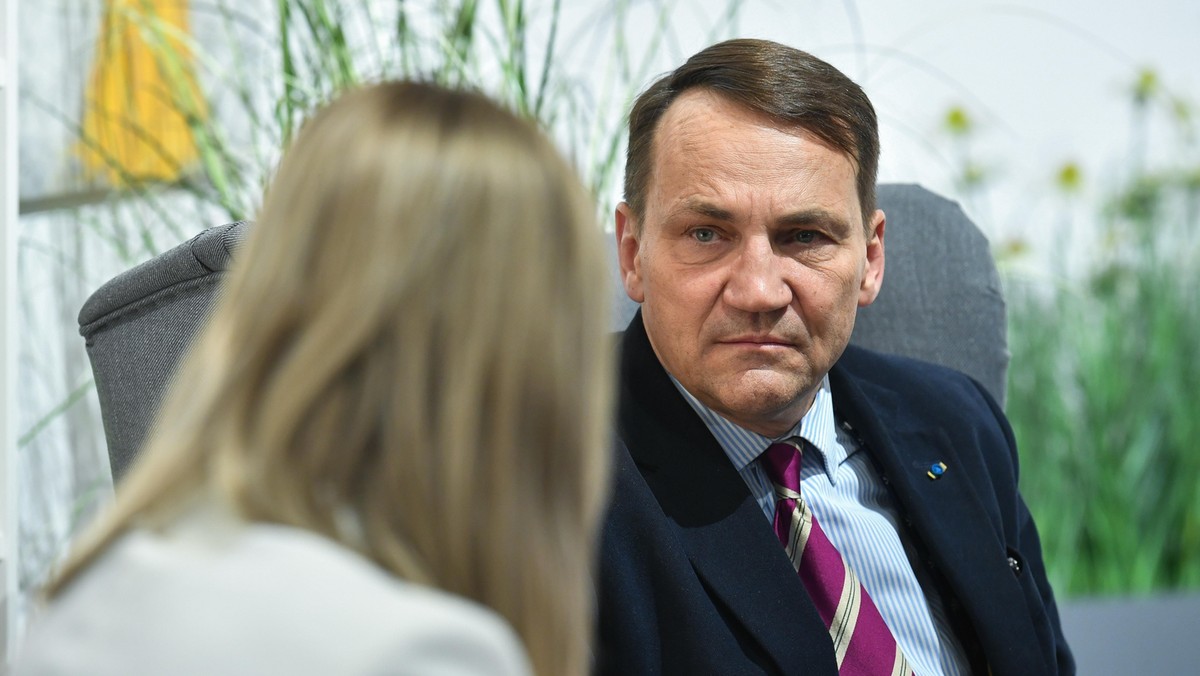 Sikorski chce strzelać do śmigłowców. Fala oburzenia w PiS