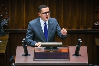 Sejm zagłosował za mrożeniem cen energii i bonem ciepłowniczym. W tle kłótnie o przyczyny wysokich cen energii