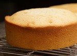 How to bake a fluffy vanilla sponge cake