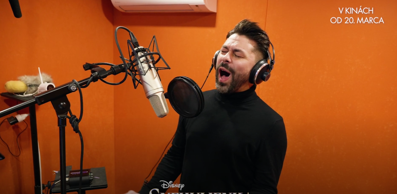 Spevák Adam Ďurica.