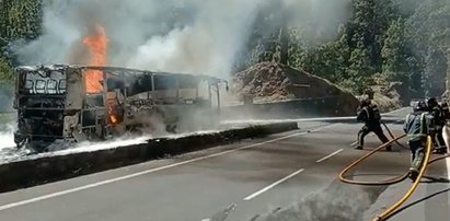 Koszmar Polaków na wakacjach. Podczas podróży autokar stanął w ogniu