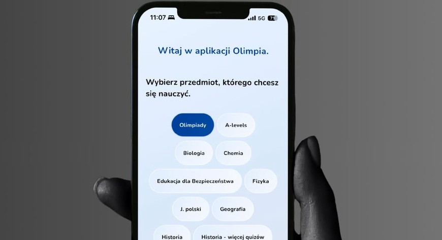 Aplikacja jest intuicyjna i działa offline, a do nauki i powtarzania materiału można wracać w dowolnym momencie.