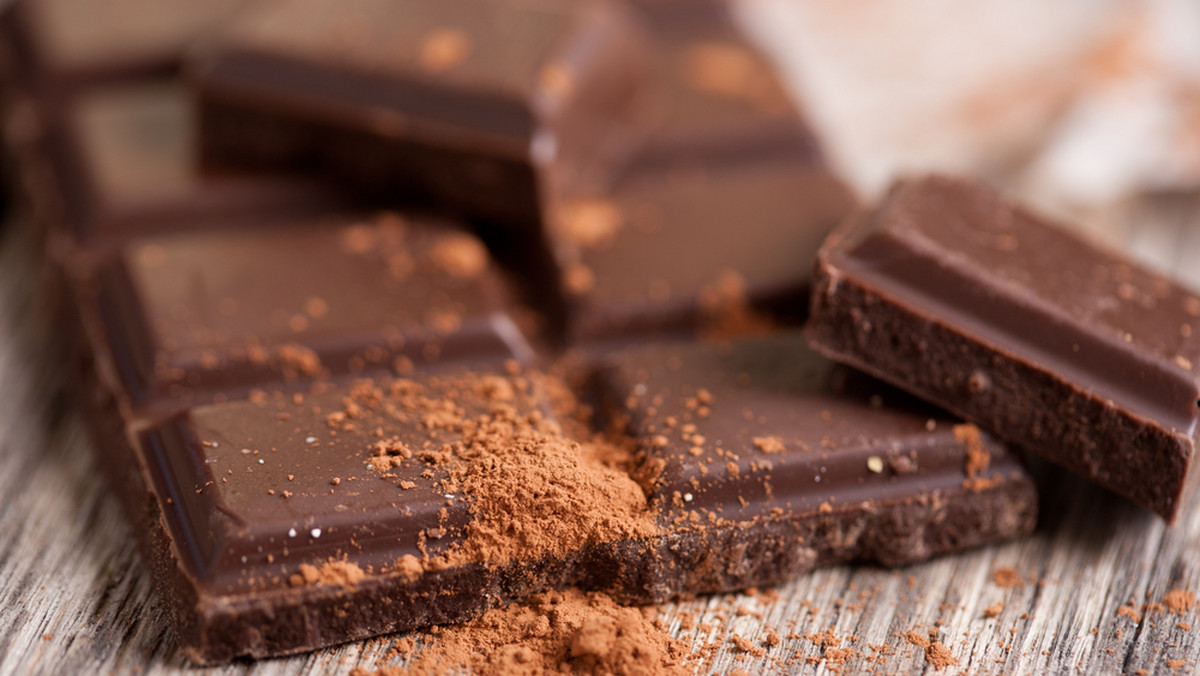 Masz ochotę na dobrą czekoladę? Spróbuj Fin Carré z oferty Lidla. To gama wysokiej jakości czekolad, których delikatny, wyrafinowany smak jest wynikiem użycia wyłącznie najlepszych składników do ich produkcji. Ale ta czekolada to coś więcej niż tylko rozkosz dla podniebienia, to również symbol zaangażowania firmy Lidl w program UTZ zrównoważonego rozwoju upraw kakao.